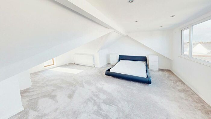 4 Bedroom Semi-Detached House To Rent In Broadway, Splott, Cardiff, CF24