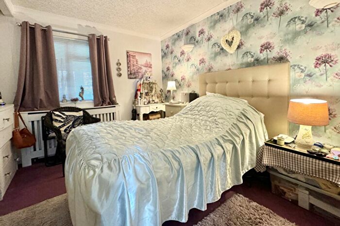 6 Bedroom House For Sale In Pemberley, Treburrick, PL27