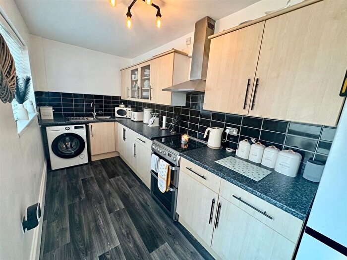 2 Bedroom Terraced House For Sale In Spring Bank, Scarborough, YO12
