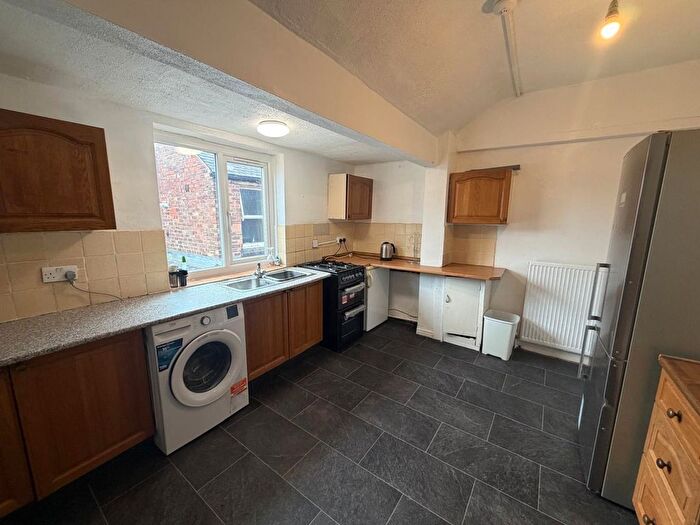 2 Bedroom Flat To Rent In Victoria Road, Netherfield, NG4