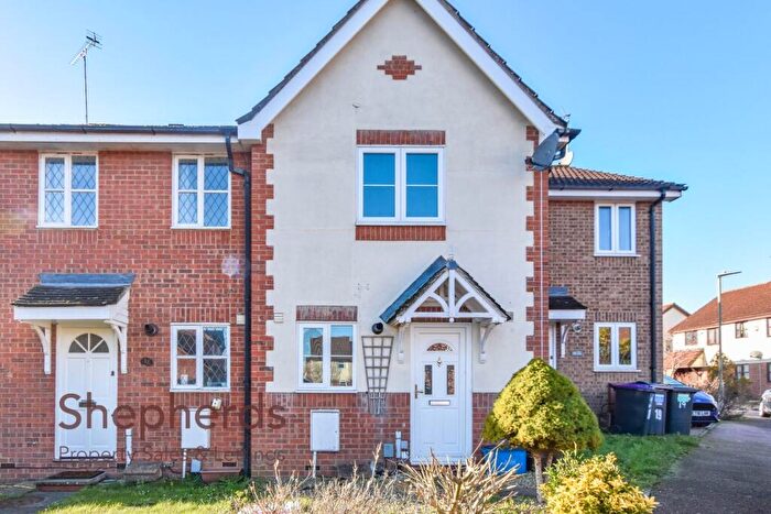 2 Bedroom Terraced House For Sale In The Copse, Hertford, SG13