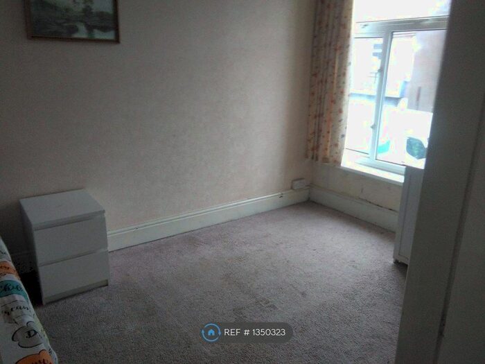 1 Bedroom Flat To Rent In High Street, Rowley Regis, B65