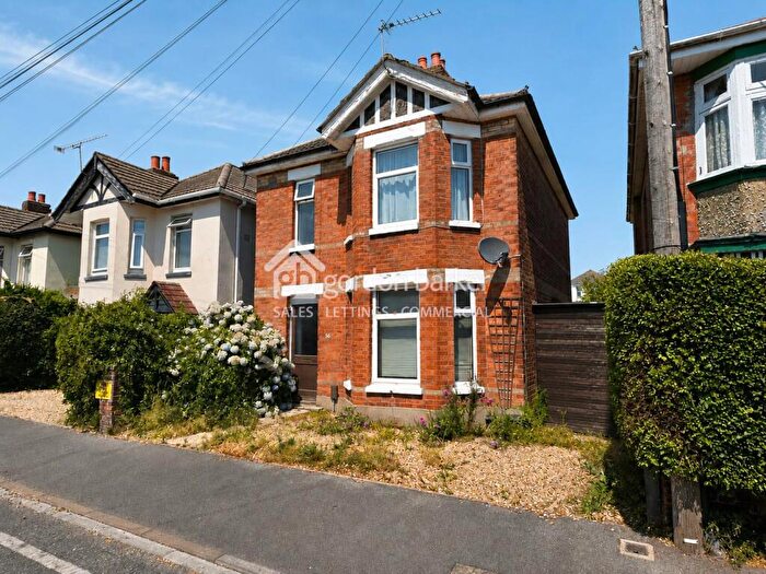 3 Bedroom Detached House For Sale In Green Road, Bournemouth, BH9