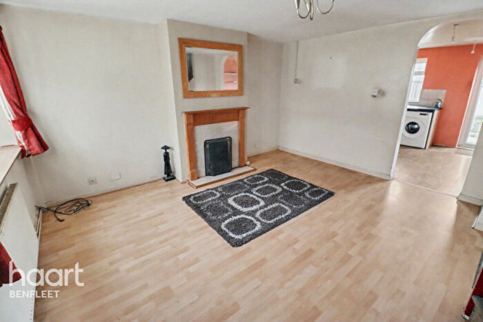 3 Bedroom Terraced House For Sale In The Rundels, Benfleet, SS7