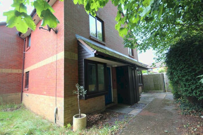 1 Bedroom Terraced House To Rent In Bolwell Close, Twyford, Reading, Berkshire, RG10