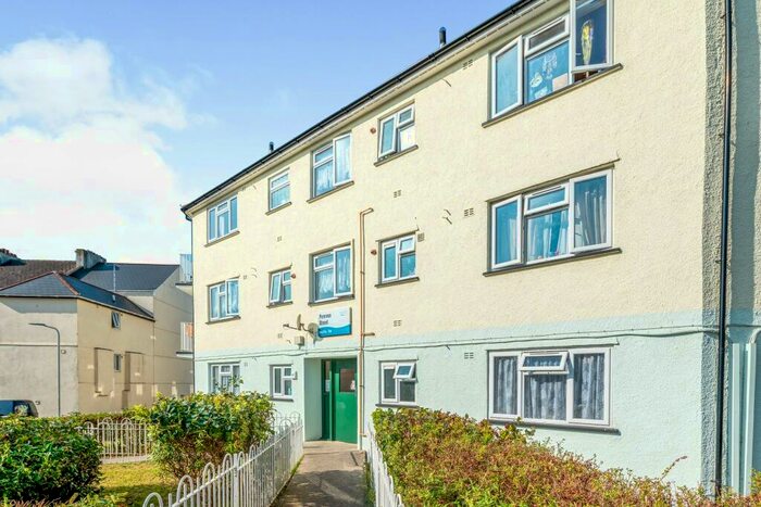 2 Bedroom Flat To Rent In Penrose Street, Plymouth, PL1