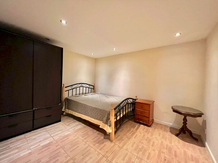 1 Bedroom Flat To Rent In Burnley Road, London, NW10