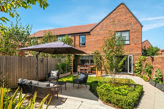 3 Bedroom Semi-Detached House For Sale In Godalming, Surrey, GU7