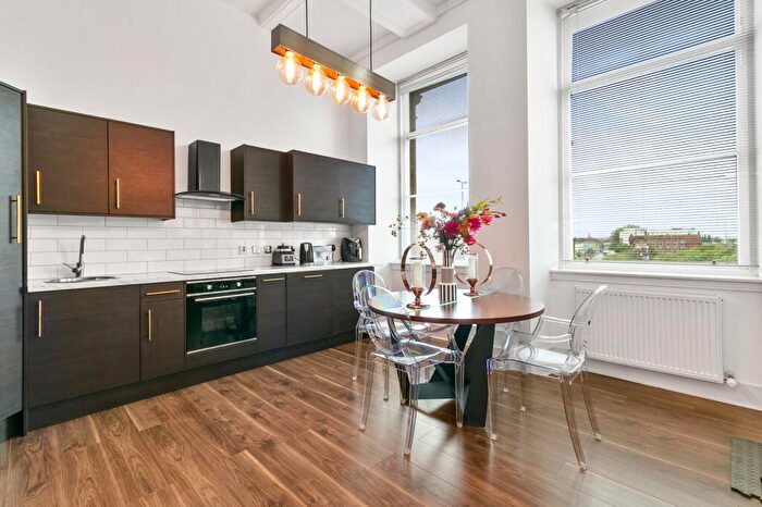 2 Bedroom Flat For Sale In Morrison Street, Glasgow, G5