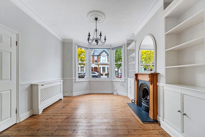 3 Bedroom Terraced House For Sale In Murray Road, London, W5