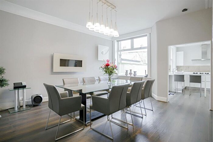 4 Bedroom Terraced House For Sale In Carr Hall Road, Barrowford, BB9