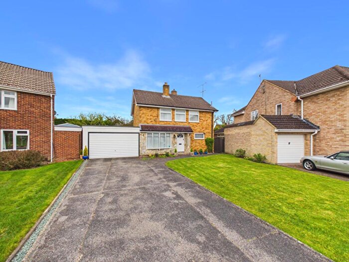 3 Bedroom Detached House For Sale In Kennedy Gardens, Earley, RG6