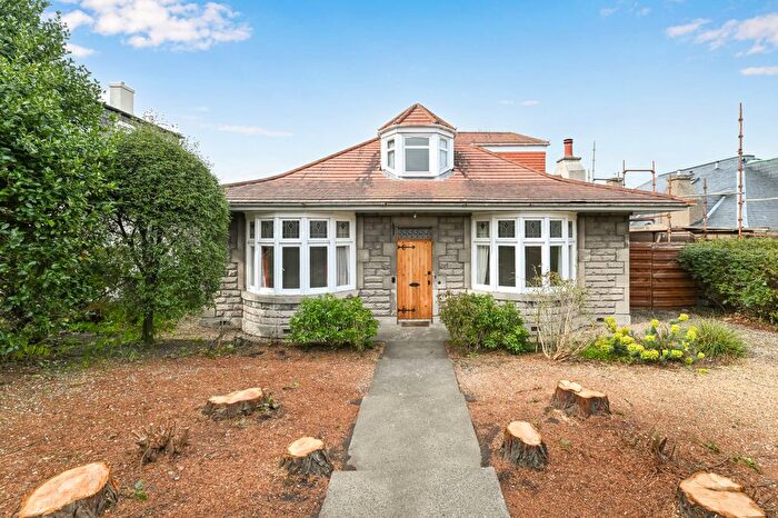 4 Bedroom Villa For Sale In Lanark Road, Edinburgh, EH13