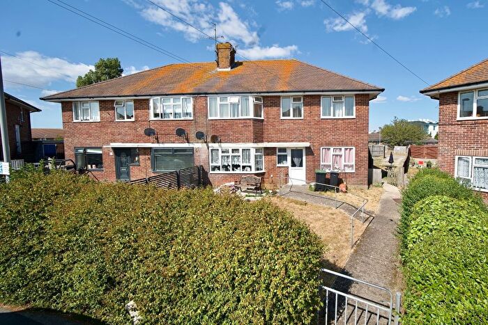 2 Bedroom Flat For Sale In Granby Close, Weymouth, DT4