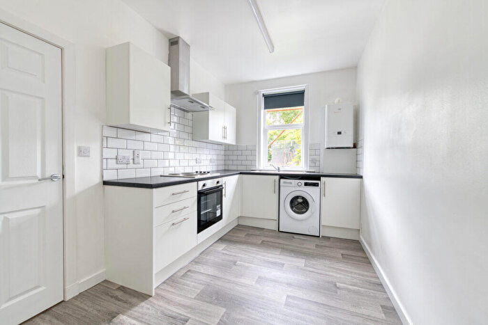 2 Bedroom Property To Rent In Cardross Street, Dundee, DD4
