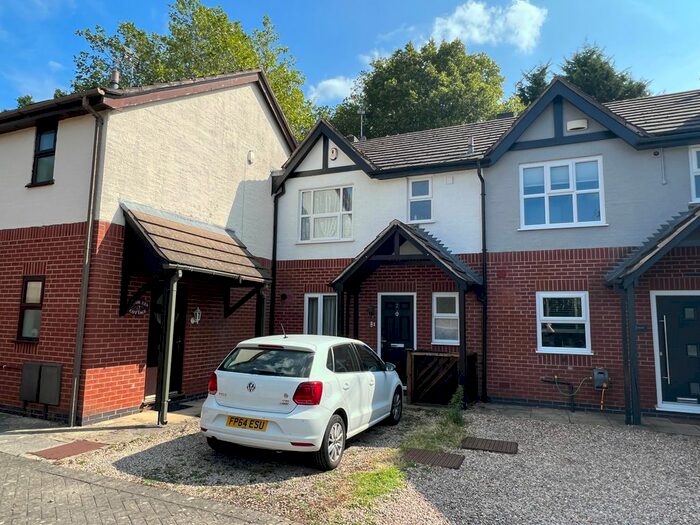 3 Bedroom Town House To Rent In Elms Court, Stoneygate, Leicester, LE2