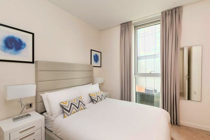 1 Bedroom Flat To Rent In Columbia Gardens, Earls Court, London, SW6