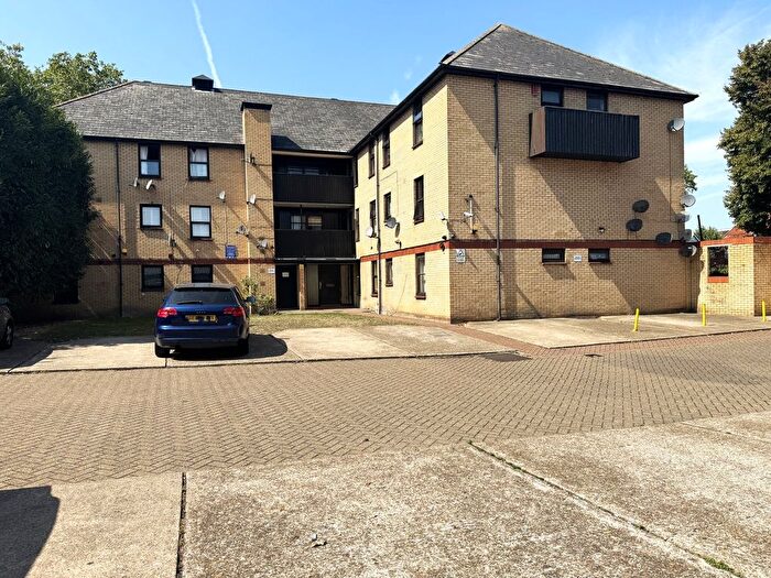 1 Bedroom Flat For Sale In Vicarage Lane, East Ham, London, E6