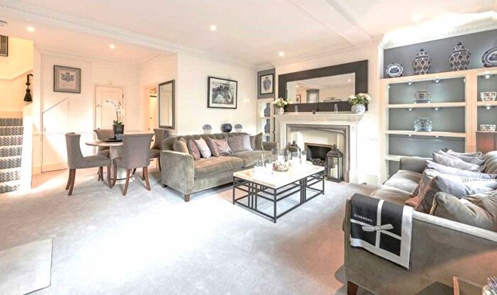 3 Bedroom Property To Rent In Frognal, Hampstead, NW3