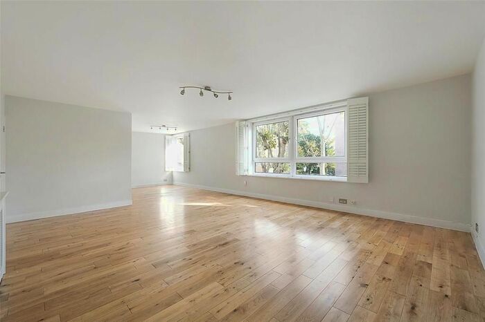 2 Bedroom Semi-Detached House To Rent In Chiswick High Road, London, W4