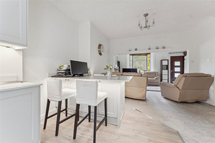 2 Bedroom Cottage For Sale In Station Cottages, Denham, UB9