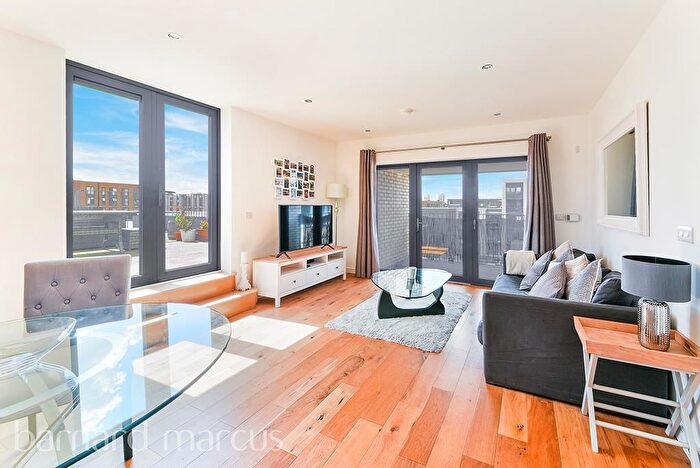 2 Bedroom Flat To Rent In Eythorne Road, London, SW9