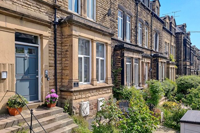 2 Bedroom Apartment To Rent In St. Marys Avenue, Harrogate, HG2