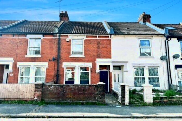 2 Bedroom Property To Rent In Parham Road, Gosport, PO12