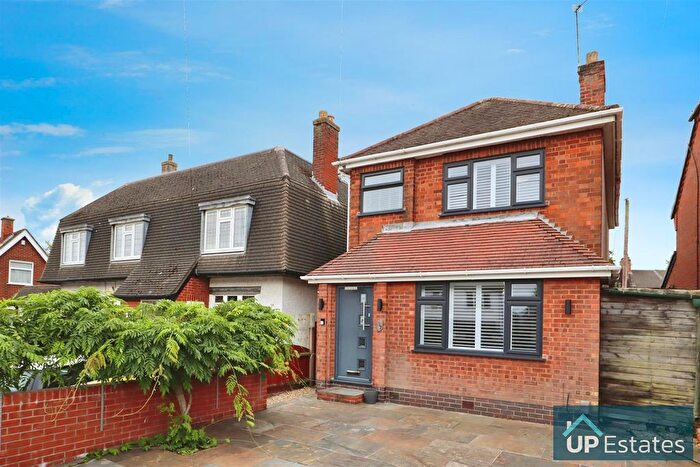 3 Bedroom Detached House For Sale In Heath Lane, Earl Shilton, Leicester, LE9