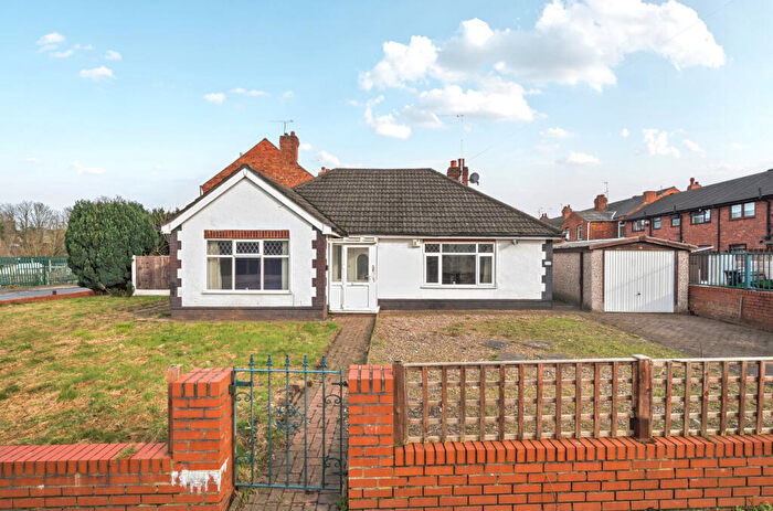 3 Bedroom Bungalow For Sale In Derrington Avenue, Crewe, Cheshire, CW2