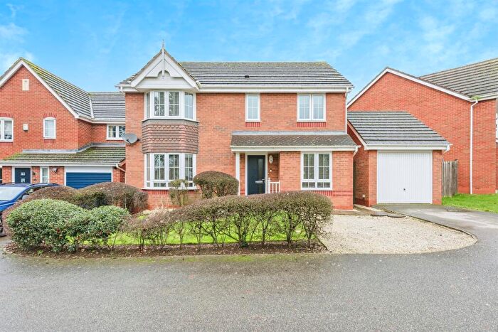 4 Bedroom Detached House For Sale In Dumolos Lane, Glascote, Tamworth, B77