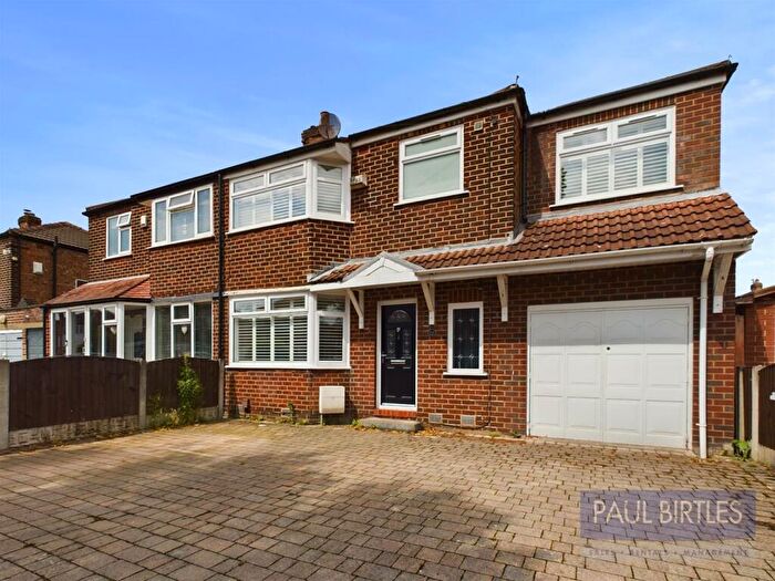 3 Bedroom Semi-Detached House To Rent In Derwent Road, Flixton, Trafford, M41