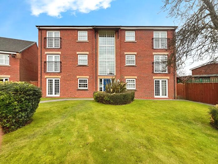 2 Bedroom Flat To Rent In Redfield Croft, Leigh, WN7