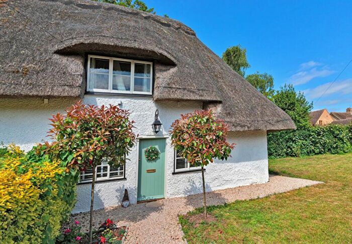 1 Bedroom Cottage To Rent In High Street, Roxton, MK44
