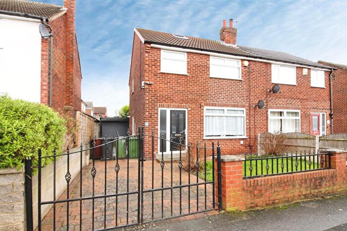3 Bedroom Semi Detached House For Sale In Primrose Drive, Leeds, LS15