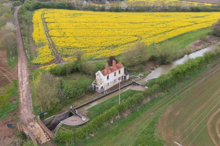 3 Bedroom Cottage For Sale In Twyford, Banbury, OX17