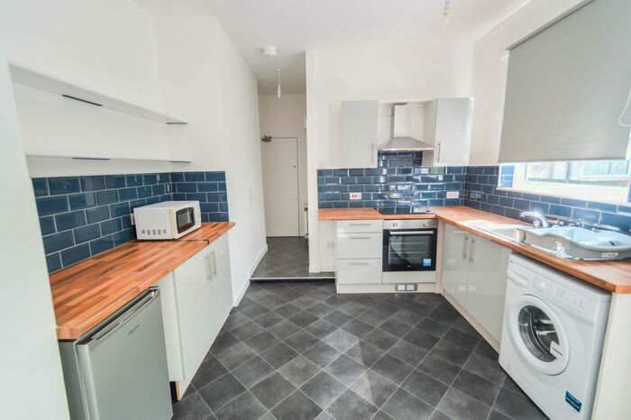 1 Bedroom Flat To Rent In Harley Street, Hull, HU2