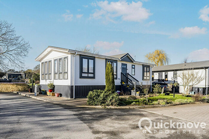 2 Bedroom Park Home For Sale In Peterborough, Cambridgeshire, PE8