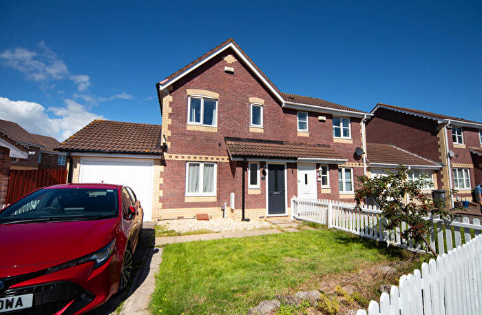 3 Bedroom Semi-Detached House To Rent In Ireland Close, St. Mellons, Cardiff, CF3