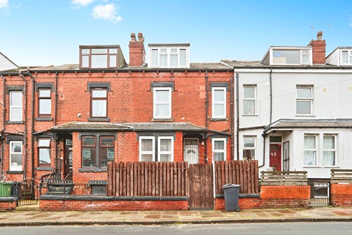 2 Bedroom End Terrace House For Sale In Strathmore Avenue, Leeds, LS9