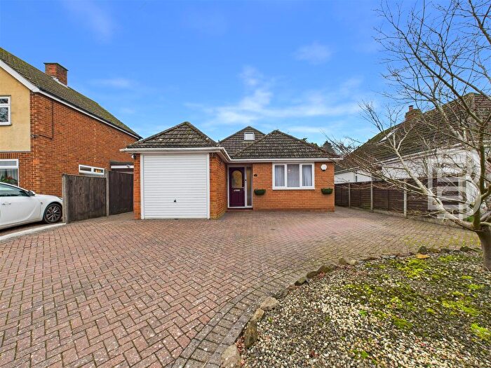 4 Bedroom Detached Bungalow For Sale In North Road, Clifton Upon Dunsmore, Rugby, CV23