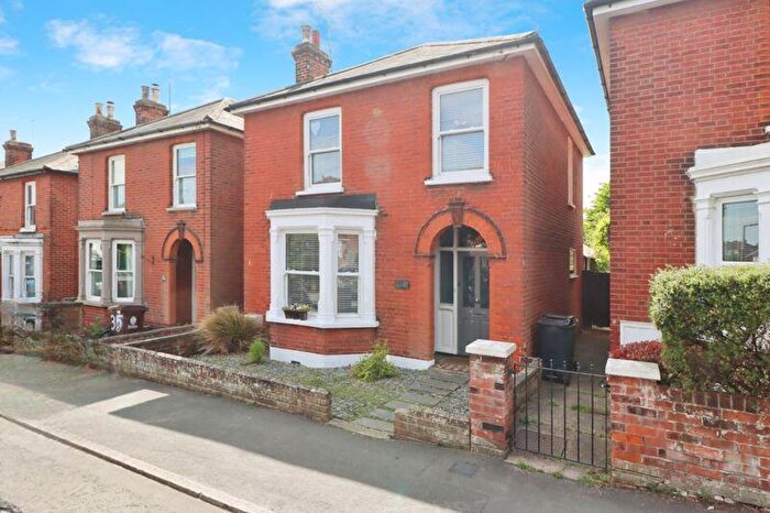 3 Bedroom Detached House For Sale In Ladysmith Avenue, Brightlingsea, CO7
