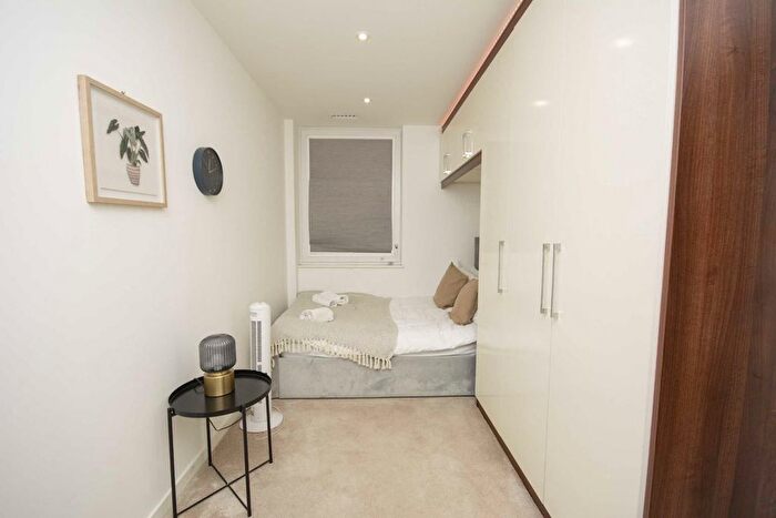 3 Bedroom Flat To Rent In Capitol Way, London, NW9