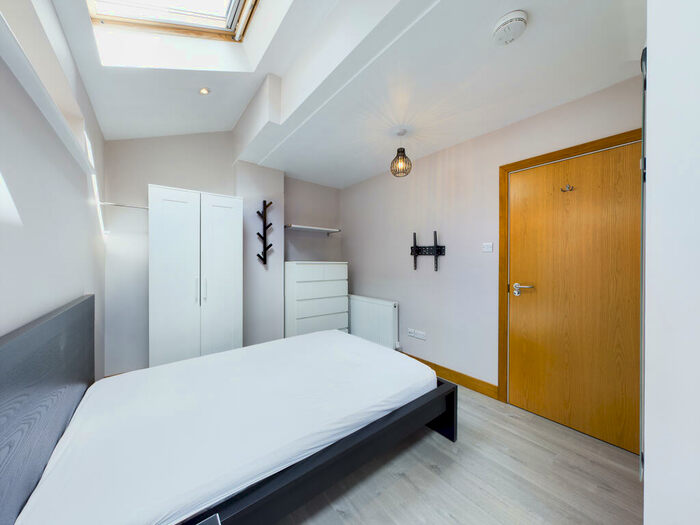 1 Bedroom House Of Multiple Occupation To Rent In Guinions Road, High Wycombe, HP13