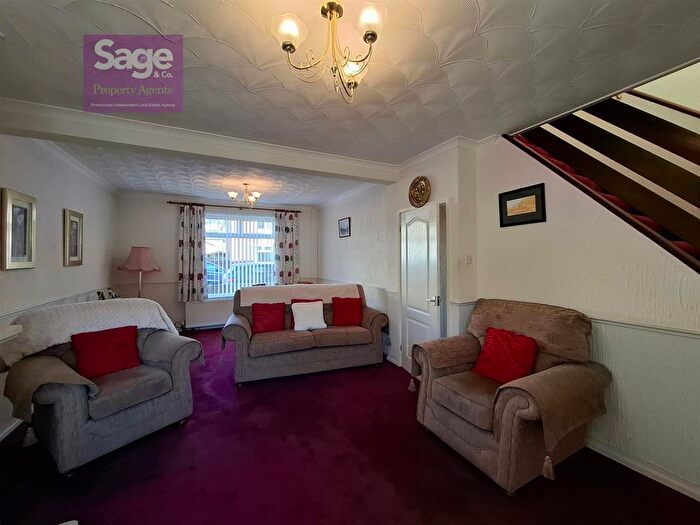 3 Bedroom End Of Terrace House For Sale In Grove Road, Risca, Newport, NP11