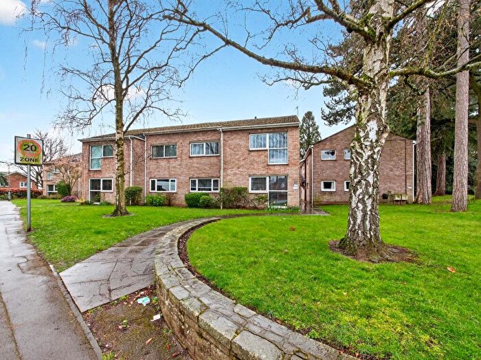 2 Bedroom Flat For Sale In West Bank, Holgate, York, YO24