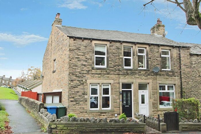 3 Bedroom End Of Terrace House For Sale In Brougham Street, BD23