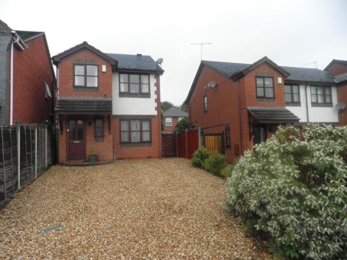 3 Bedroom House To Rent In Beauchamp Avenue, Kidderminster, DY11