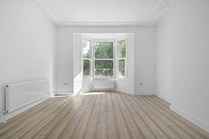 5 Bedroom House To Rent In Trinity Road, Bounds Green, N22