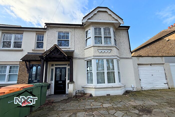 1 Bedroom Flat To Rent In Cheltenham Gardens, London, E6